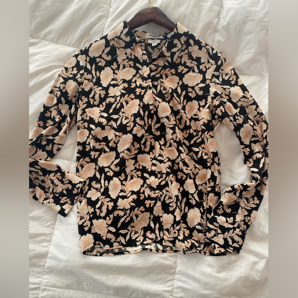 Pre owned express woman’s top